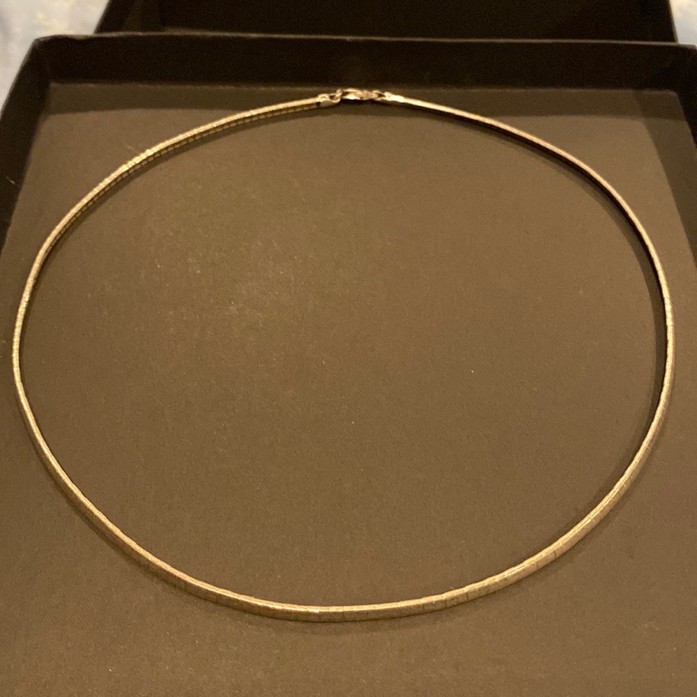 18 inch sterling silver (Italian) omega necklace- used in good condition